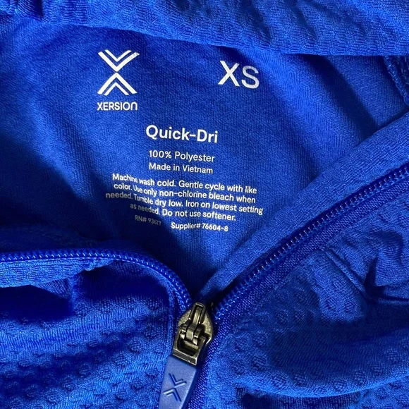 Xersion Cropped Quarter Zip Hood - Picture 2 of 3